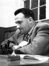 Action shot of Ron Slade in his post-war Bristol days. Action shot of Ron Slade in his post-war Bristol days.