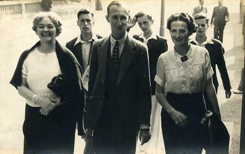 BruceRon#4091 Enjoying the sea air on Bournemouth promenade - August 1939